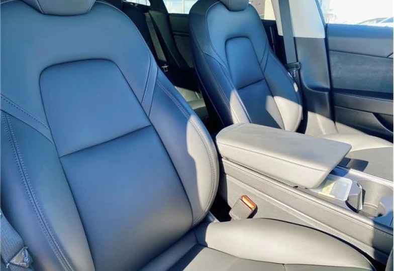 Tesla Model 3 Белый