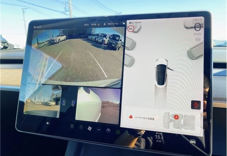 Tesla Model 3 Белый