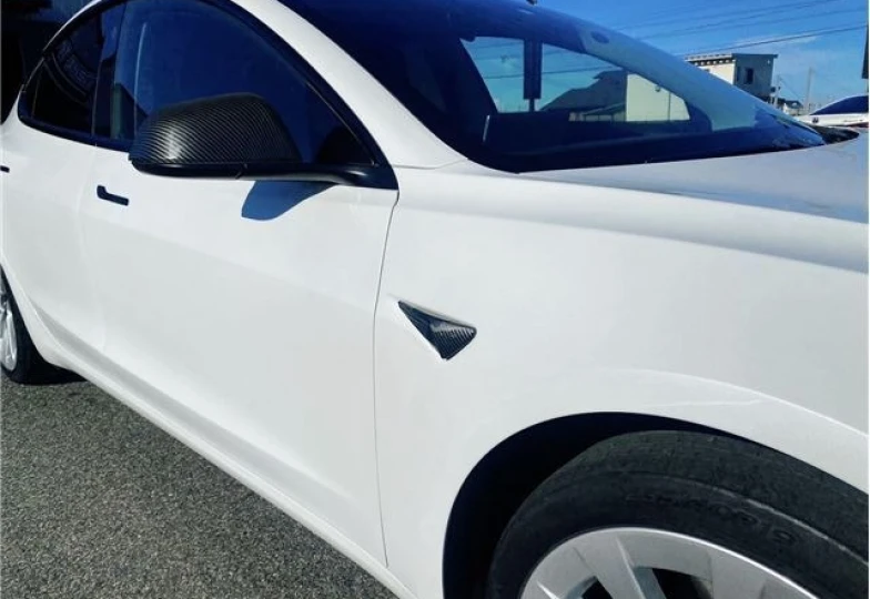 Tesla Model 3 Белый