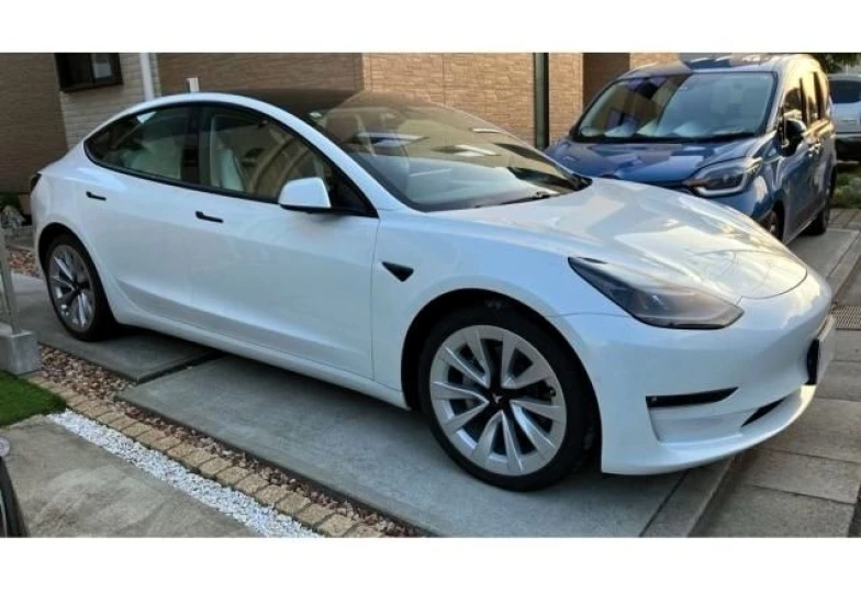 Tesla Model 3 Белый
