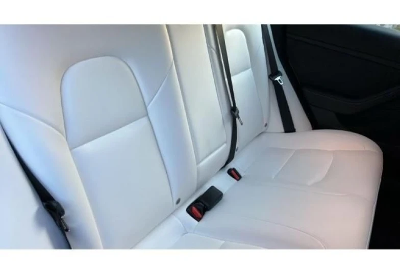 Tesla Model 3 Белый