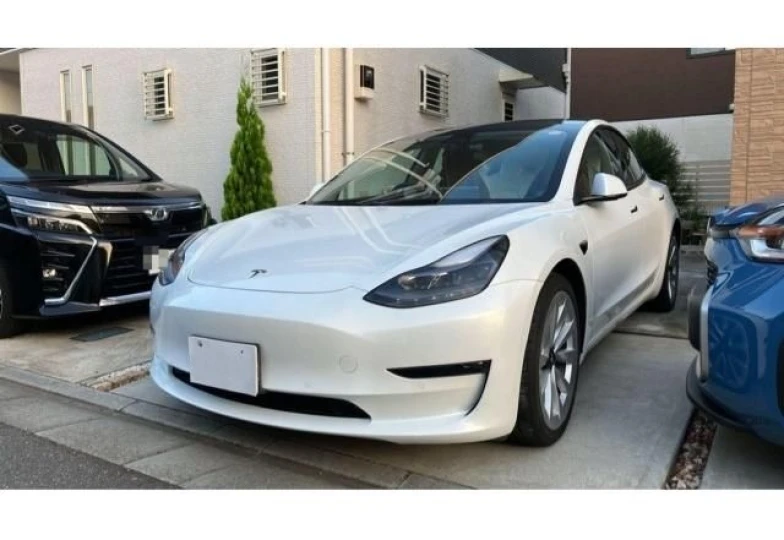 Tesla Model 3 Белый