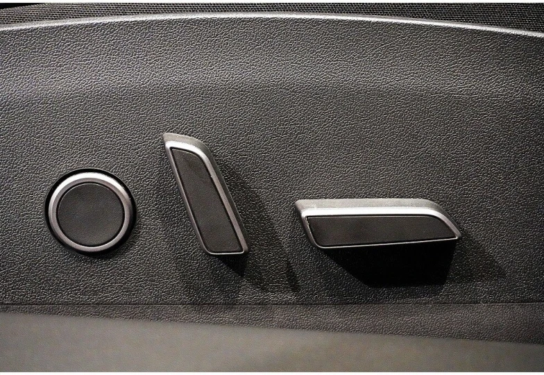 Tesla Model 3 Красный