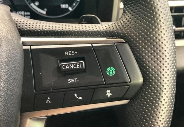 Mitsubishi Outlander White