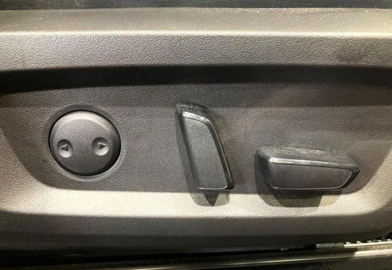 Mitsubishi Outlander White