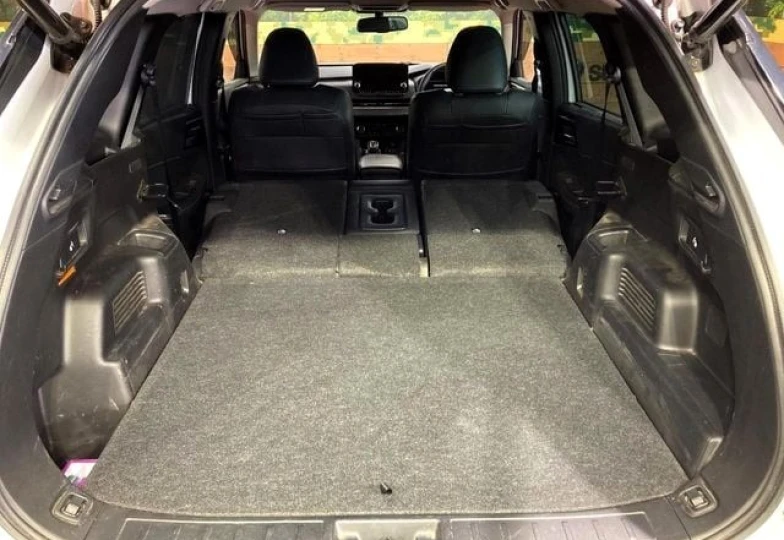 Mitsubishi Outlander White