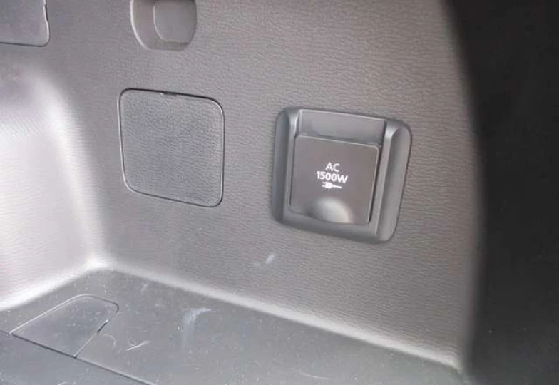 Mitsubishi Outlander Black