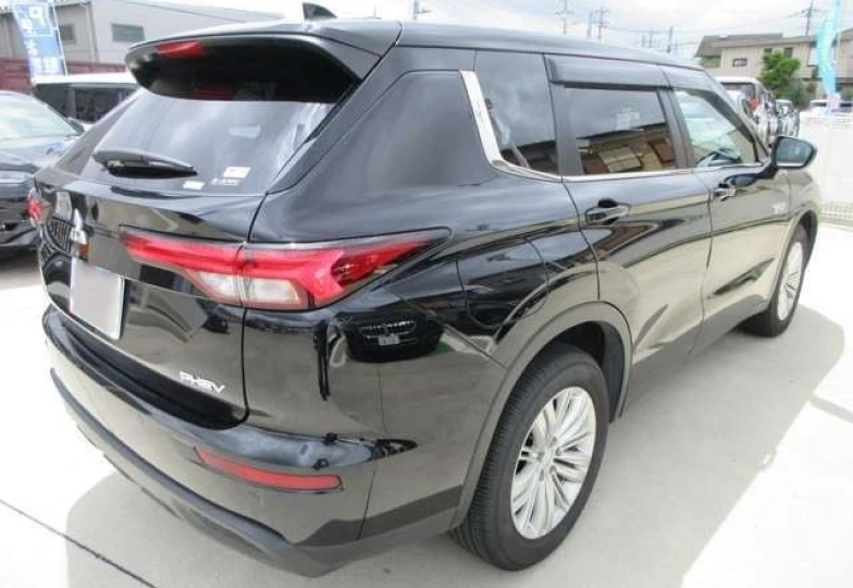 Mitsubishi Outlander Black
