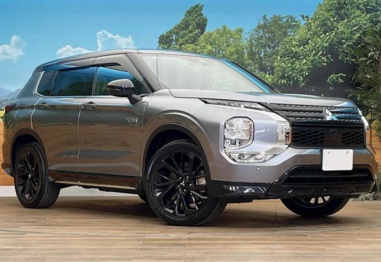 Mitsubishi Outlander Grey