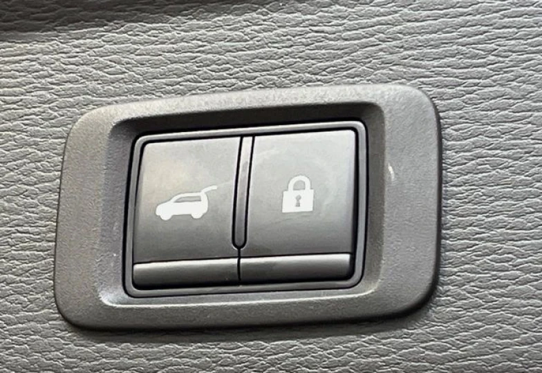 Mitsubishi Outlander Grey