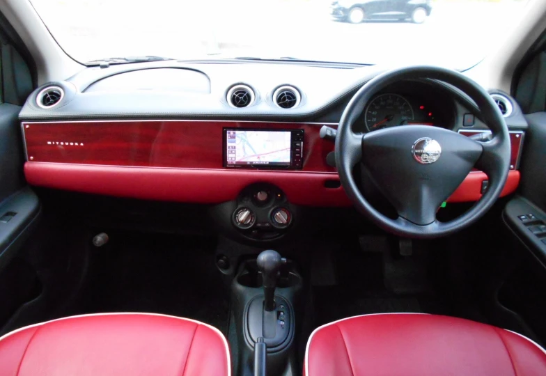 Mitsuoka Viewt Black