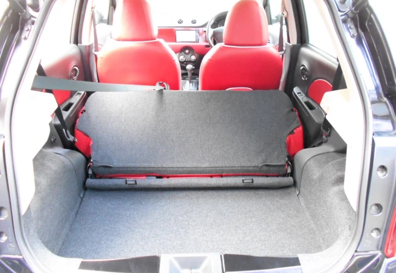 Mitsuoka Viewt Black