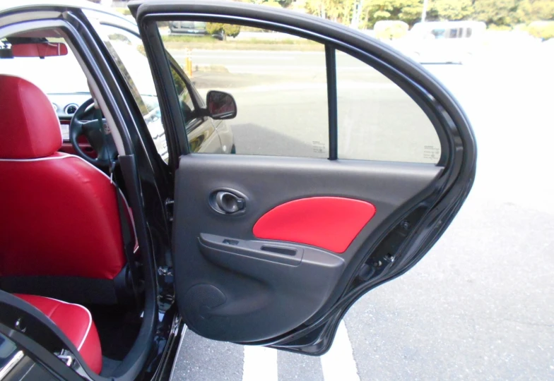 Mitsuoka Viewt Black