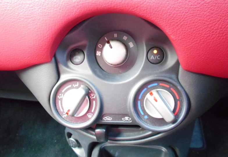 Mitsuoka Viewt Black