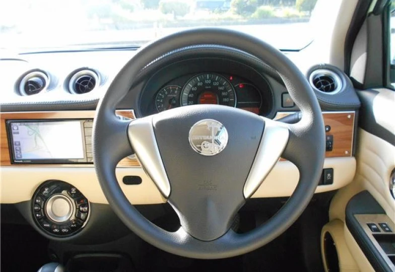 Mitsuoka Viewt Green