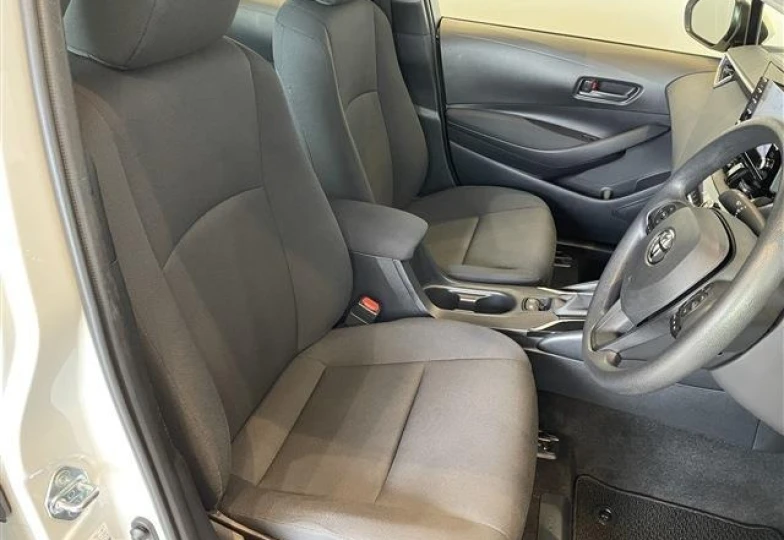 Toyota Corolla Белый