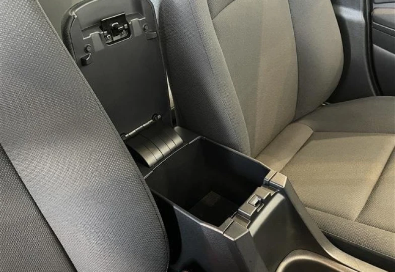 Toyota Corolla Белый