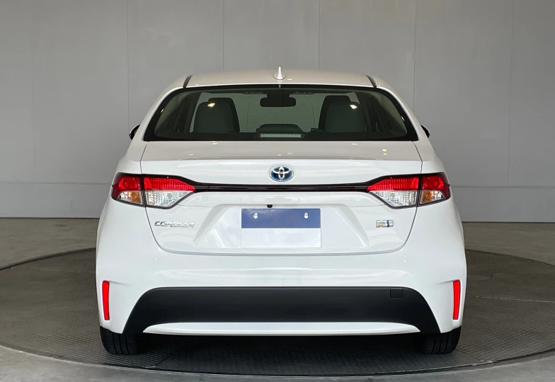 Toyota Corolla Белый