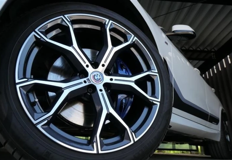 BMW X5 White