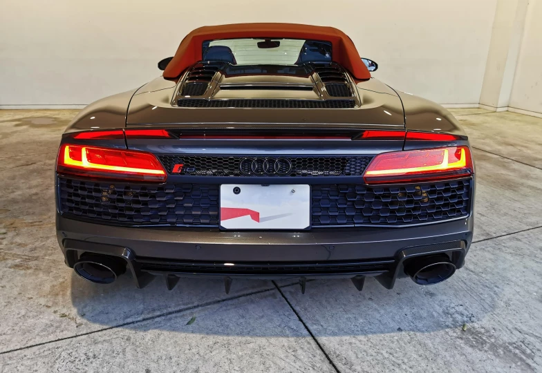 Audi R8 Grey