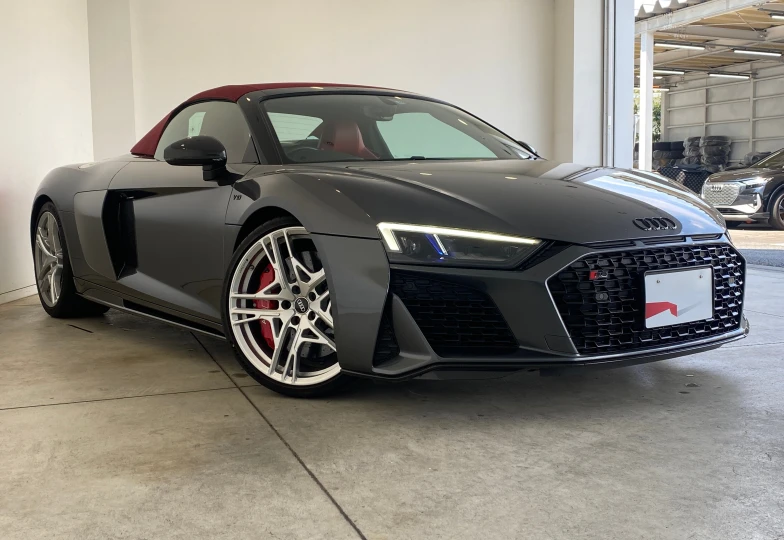 Audi R8 Grey
