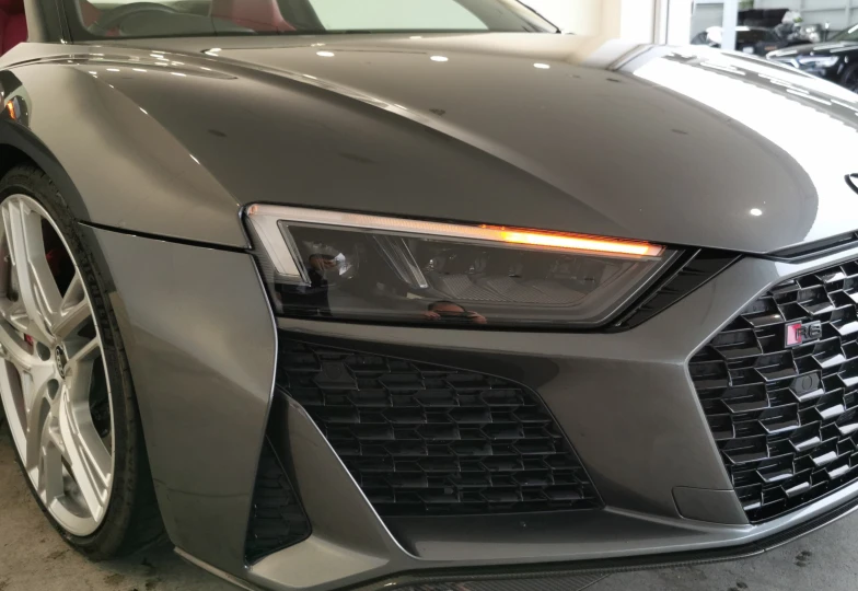 Audi R8 Grey