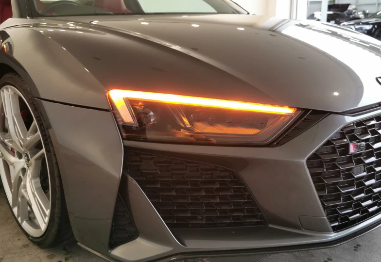Audi R8 Grey