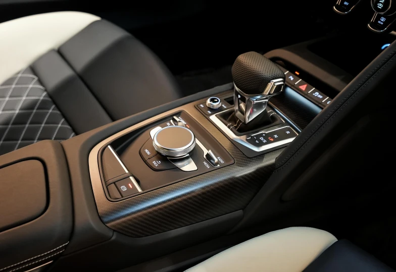 Audi R8 White