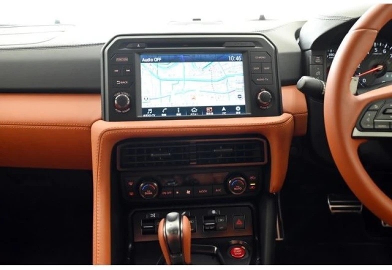 Nissan GT-R Белый