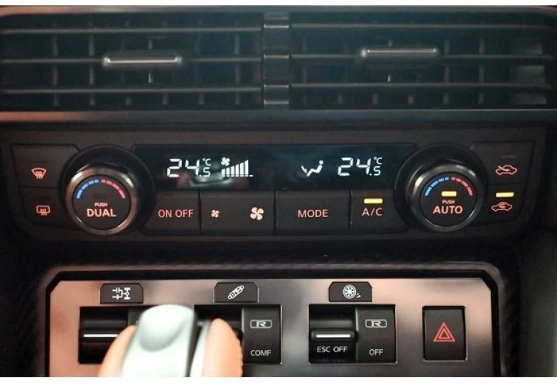 Nissan GT-R Белый