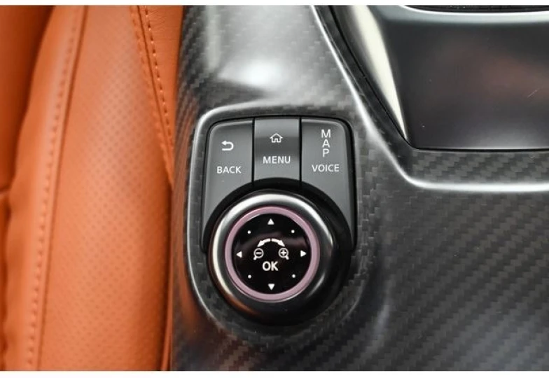 Nissan GT-R Белый