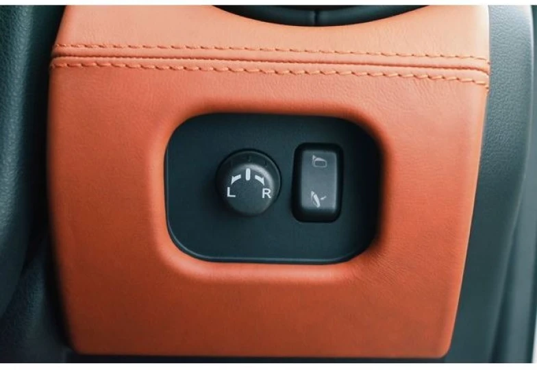 Nissan GT-R Белый