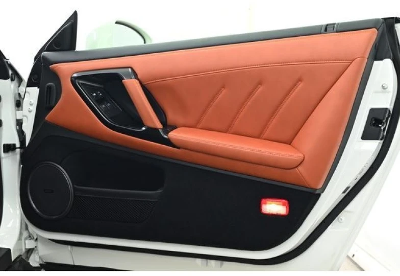 Nissan GT-R Белый