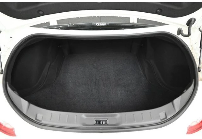 Nissan GT-R Белый