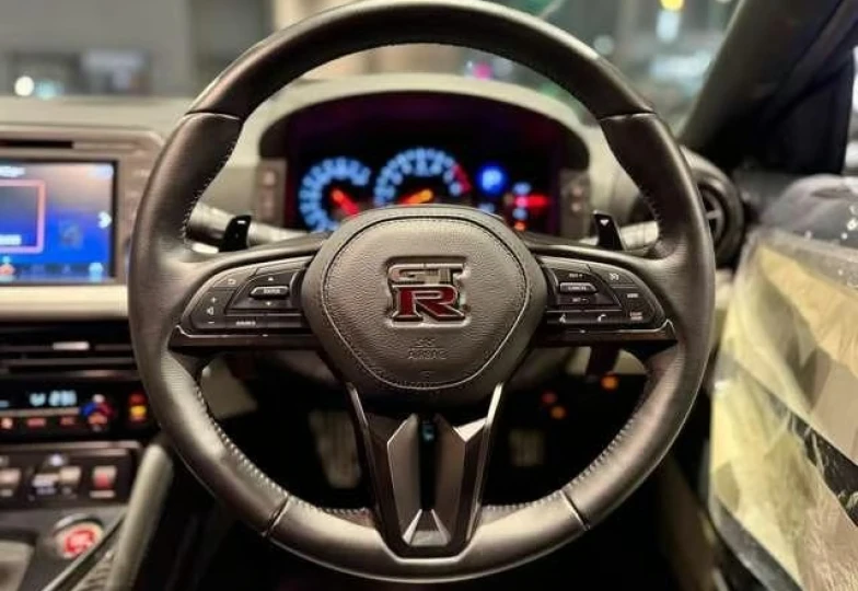 Nissan GT-R Синий