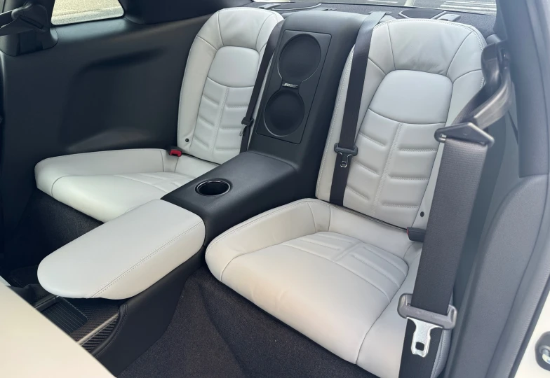 Nissan GT-R Белый