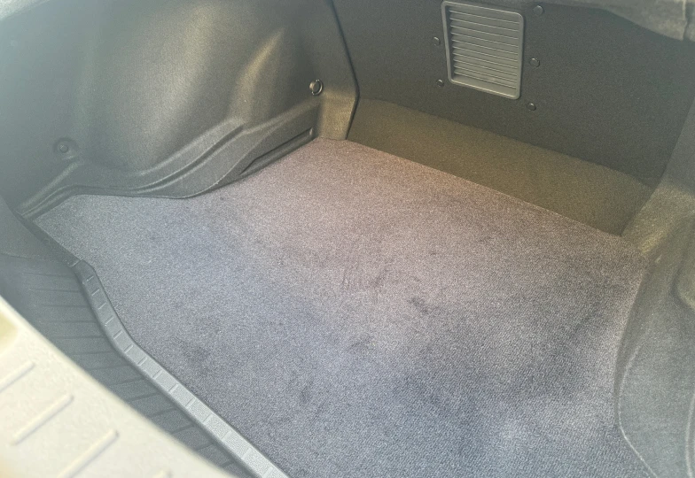 Nissan GT-R Белый