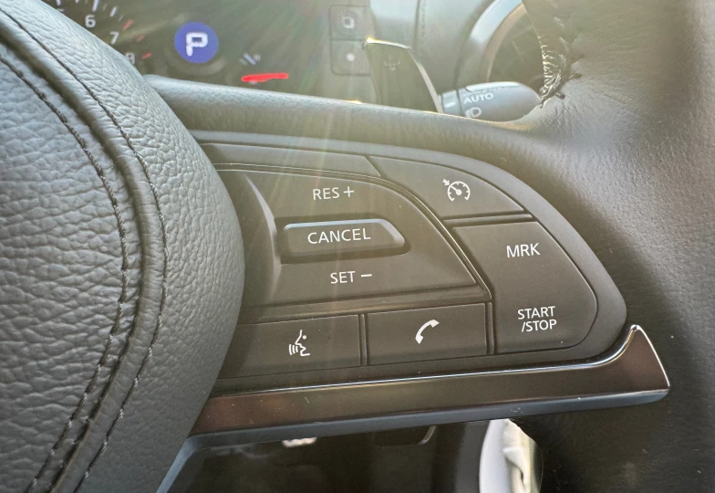 Nissan GT-R Белый