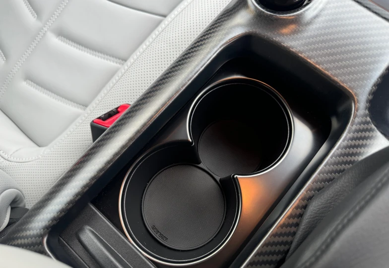 Nissan GT-R Белый