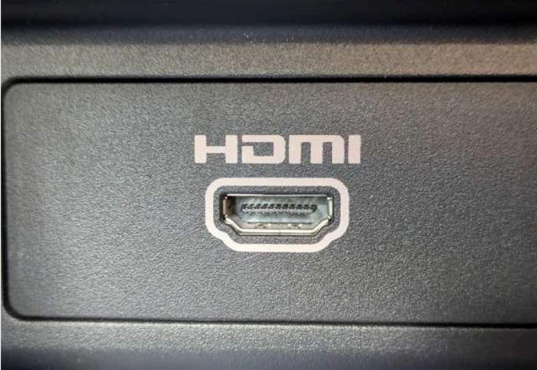 Nissan Leaf Красный