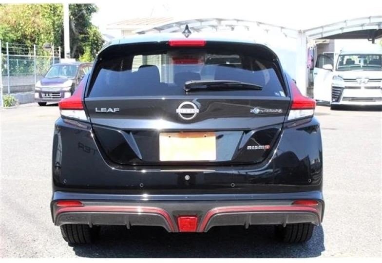 Nissan Leaf Черный