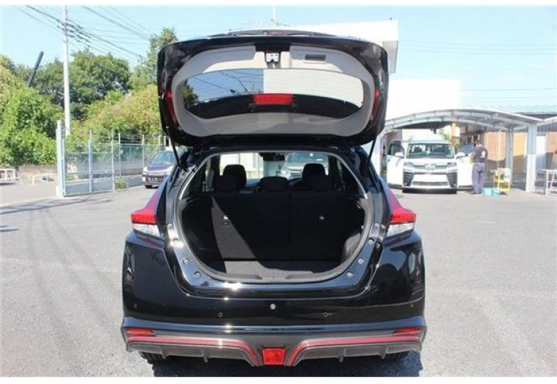 Nissan Leaf Черный