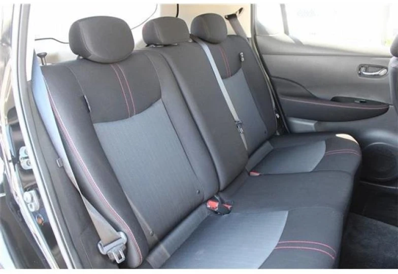 Nissan Leaf Черный