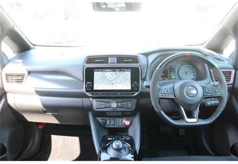 Nissan Leaf Черный