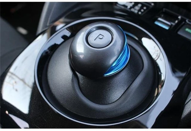 Nissan Leaf Черный