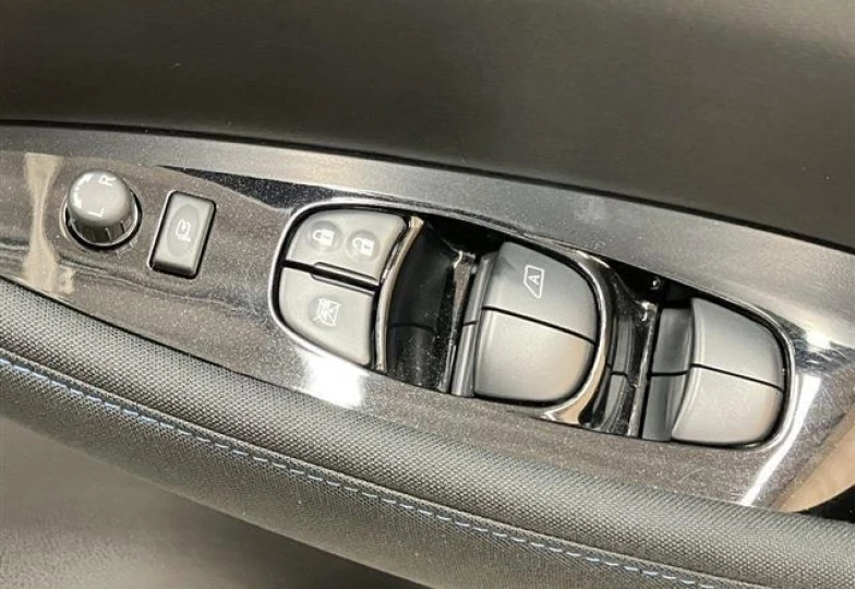 Nissan Leaf Белый