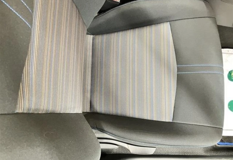 Nissan Leaf Белый