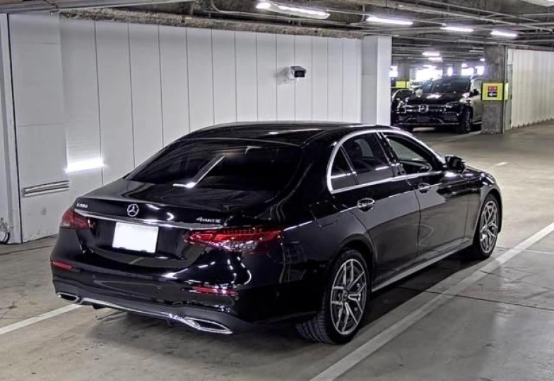 Mercedes E-class Black