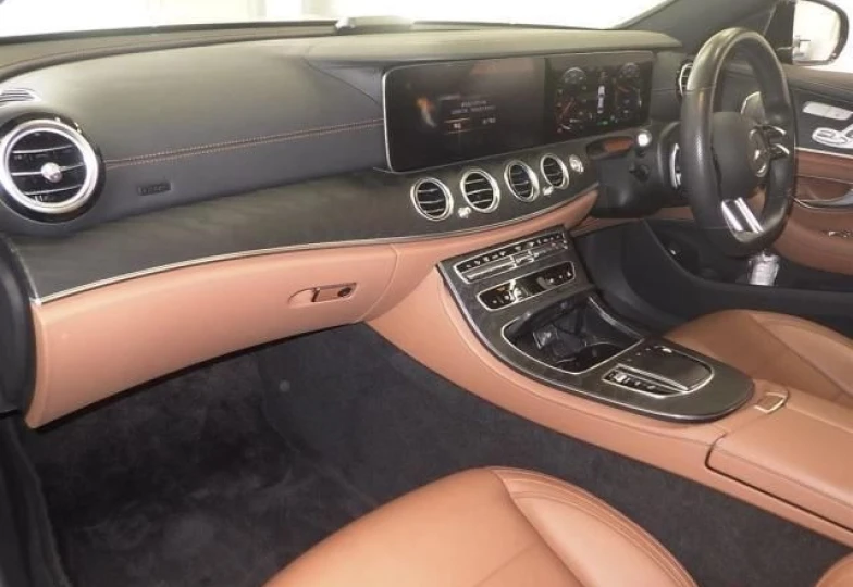 Mercedes E-class Black