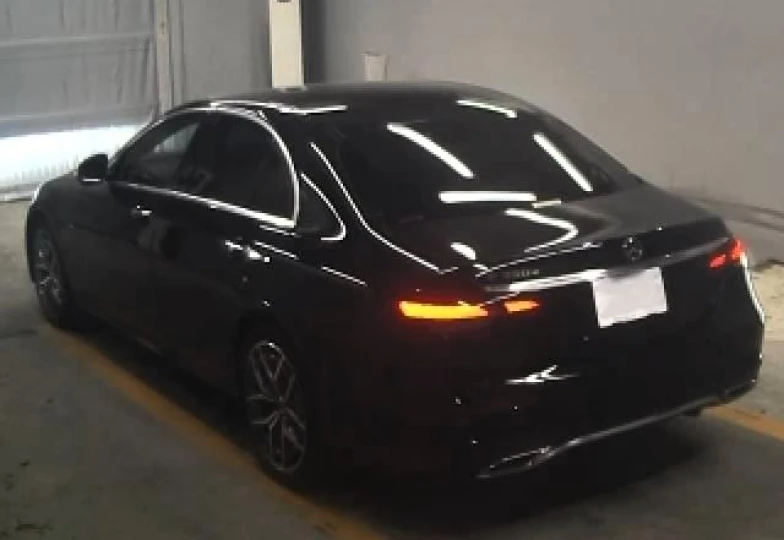 Mercedes E-class Black